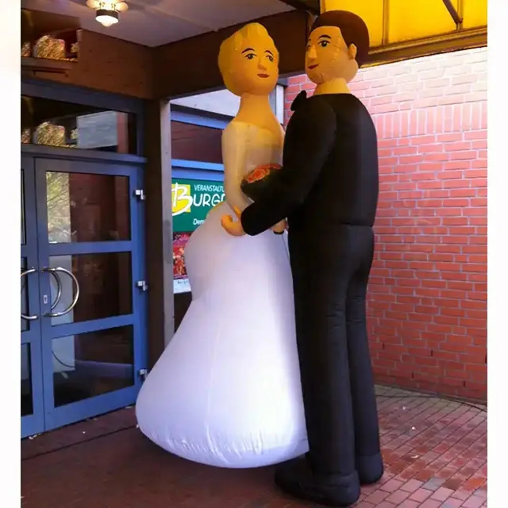 Customized happy inflatable bride and groom for wedding decoration