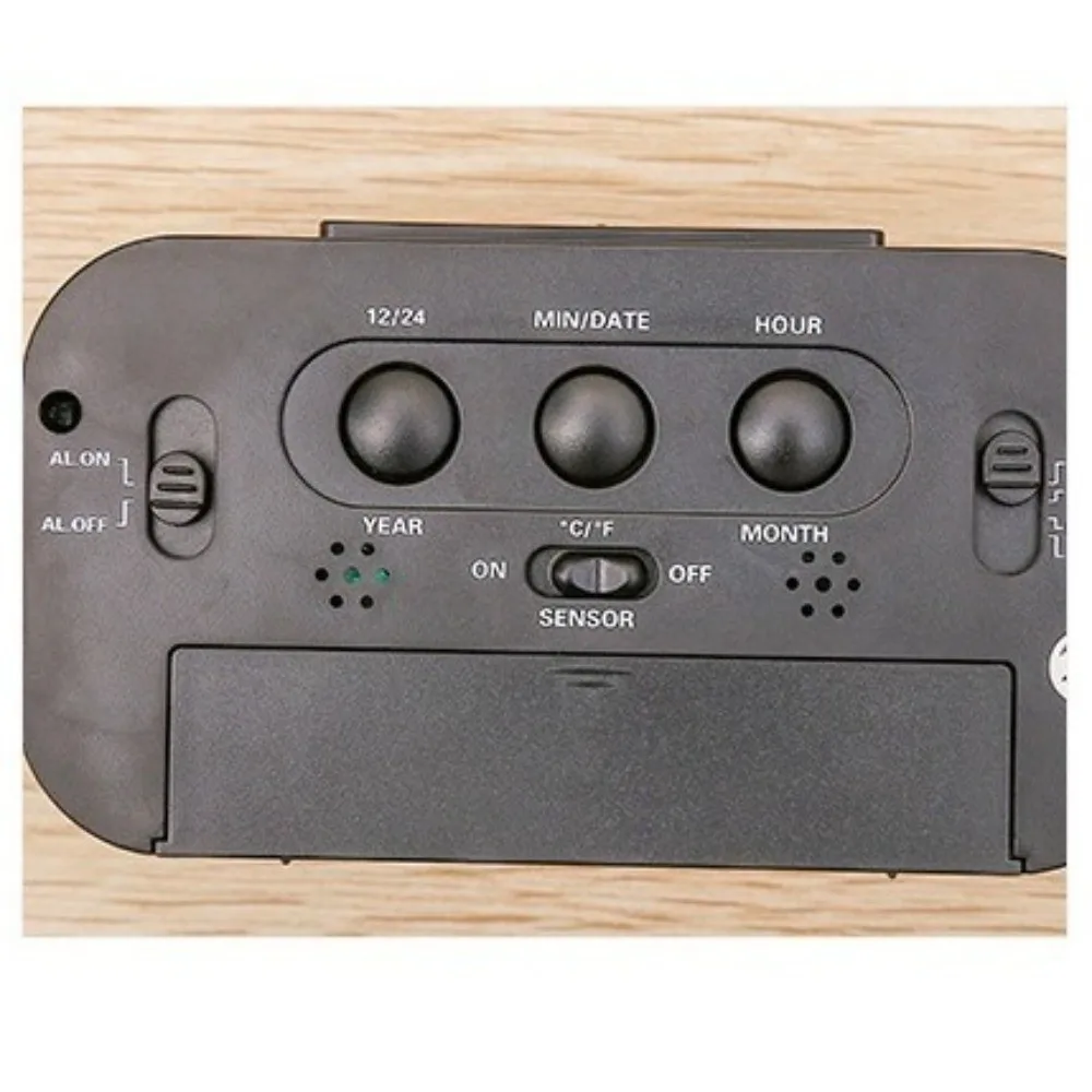 Battery Operated LED Alarm Clock Large LED Display Auto-Dim Display Digital Alarm Clock 12/24H Format Temperature Display