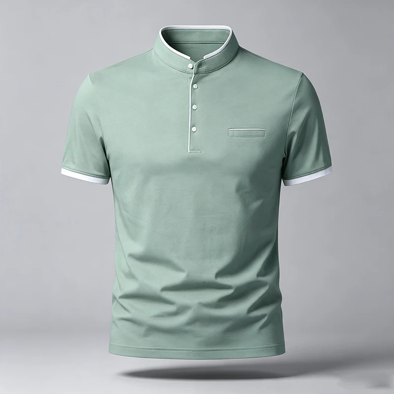 Herren-Polohemd mit normaler Passform, kurzen Ärmeln, Stehkragen und Brusttasche, ideal für Büro, Geschäftsumgebung und den Alltag in der Stadt. – Detail 3