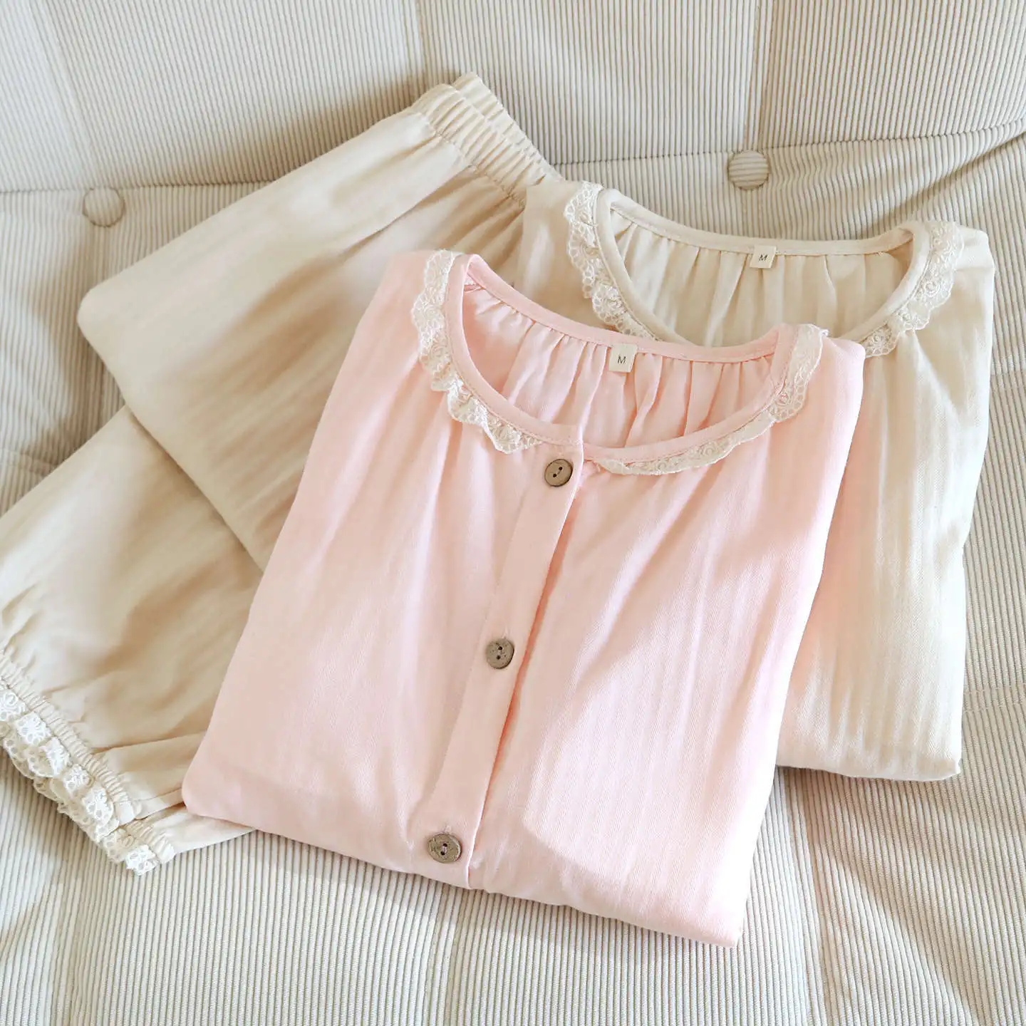 

Комплект домашней одежды: хлопковая пижама с круглым вырезом, кружевом, длинными рукавами и брюками для женщин, весна-осень