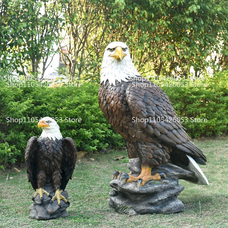 Simulierter Adler als Gartendekoration für Außenbereich, Garten, Villa, Landschaft, Skulptur, Ornament für Zuhause und Büro
