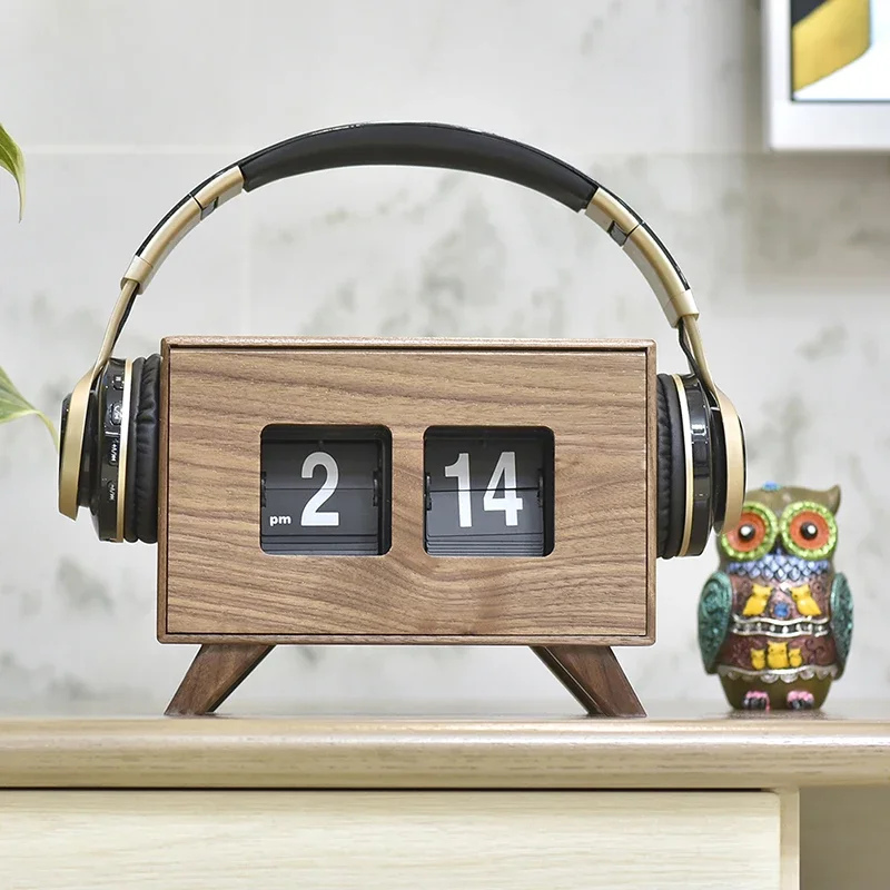 

wooden clock auto turn page calendar solid wood desk watch 2020 desk walnut ornament