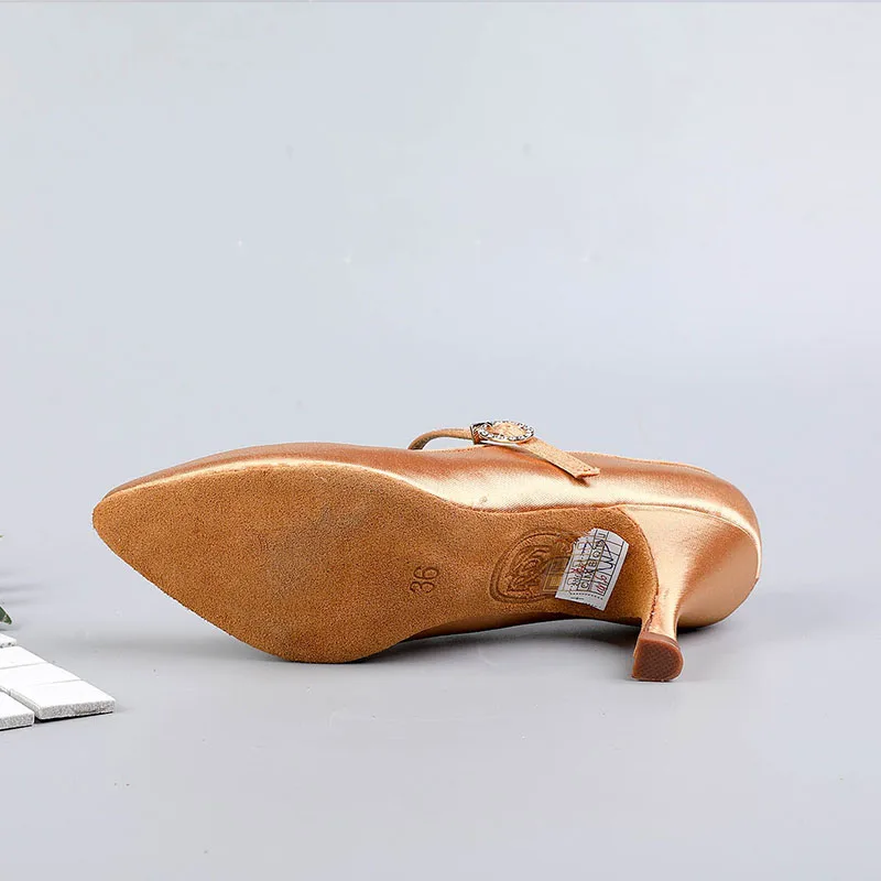 Donne Sala Da Ballo Scarpe Da Ballo Strass BD137 LUNA Tan Raso di Alta Tallone Delle Signore Danza Standard di Scarpe Anti-Slittamento Suola