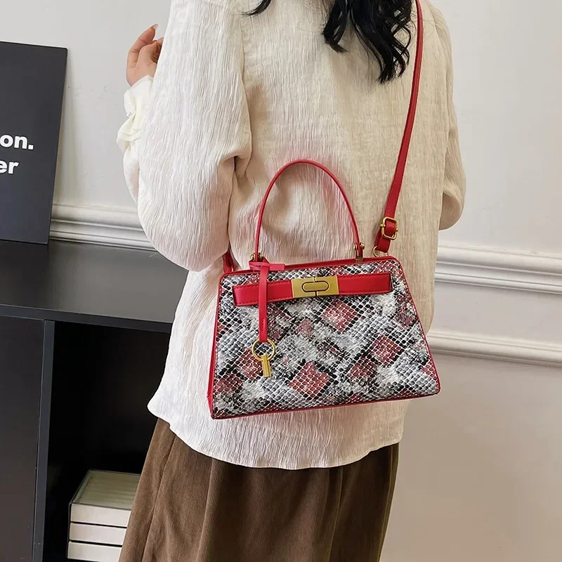 

Spring 2025 Designer-Inspired Croc-Effect Kelly Bag Women's Convertible Strap Retro Haute Purse – Runway-Ready Day To Night