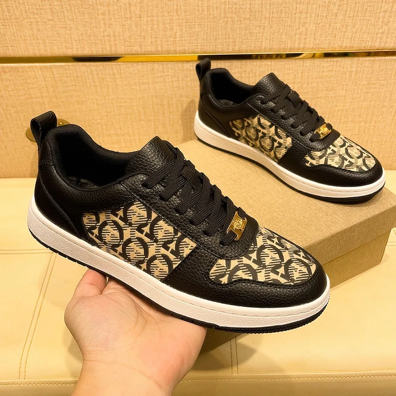 Zapatos casuales de cuero genuino para hombre, zapatos de skate planos con estampado de tendencia de lona, mocasines con cordones para hombre joven