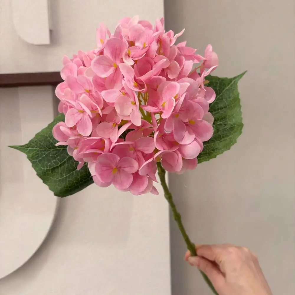 Stylish Artificial Hydrangea Silk Flowers 3D Process Lifelike Fake Floral For Indoor Table Wedding Event Ornament