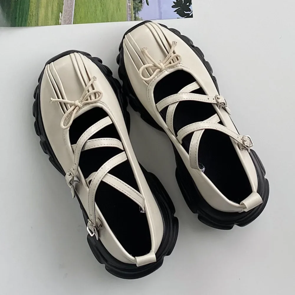 Mary Jane ayakkabı kız sığ ağız kalın taban bale Sneakers Retro küçük ve çok yönlü rahat baba ayakkabı kadın Zapatos De Mujer