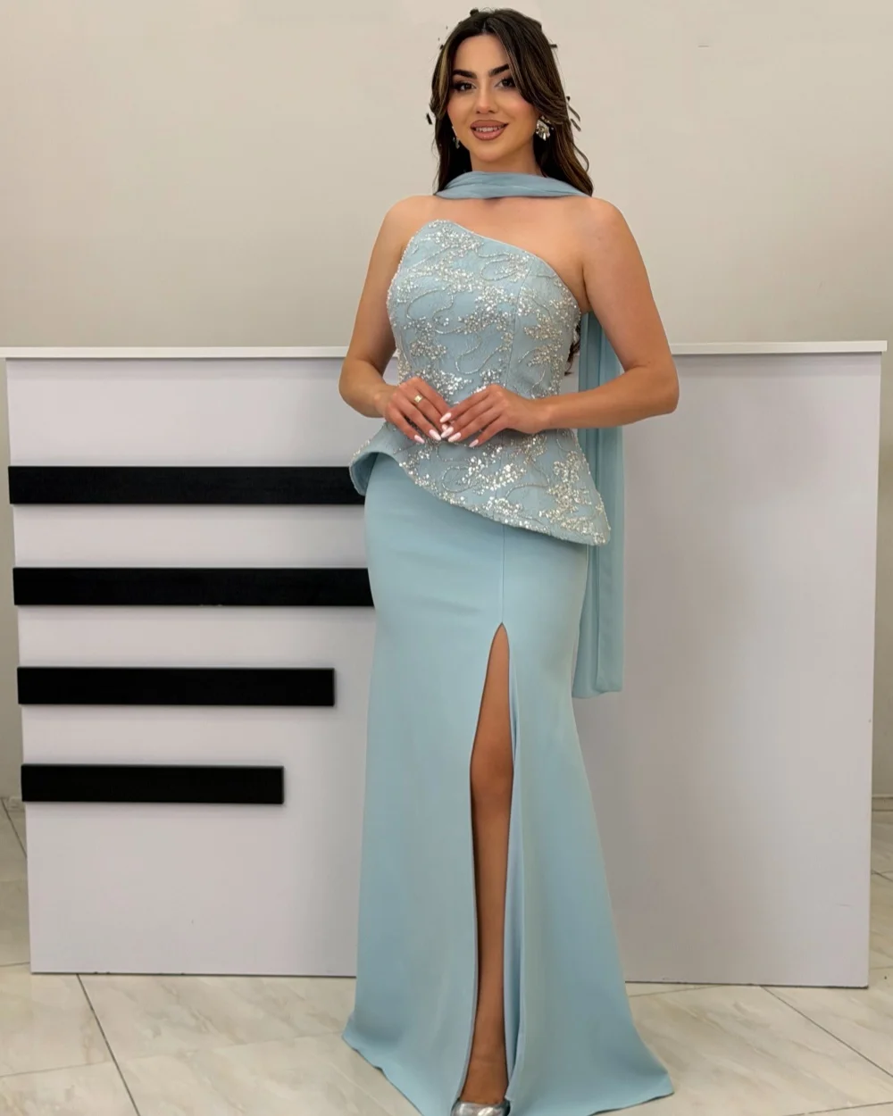 

Customized Simple Women Jersey Sequined Ruched MermaidEvening Dresses Fashion Strapless Sleeveless Floor Lenght Slit Party Gowns