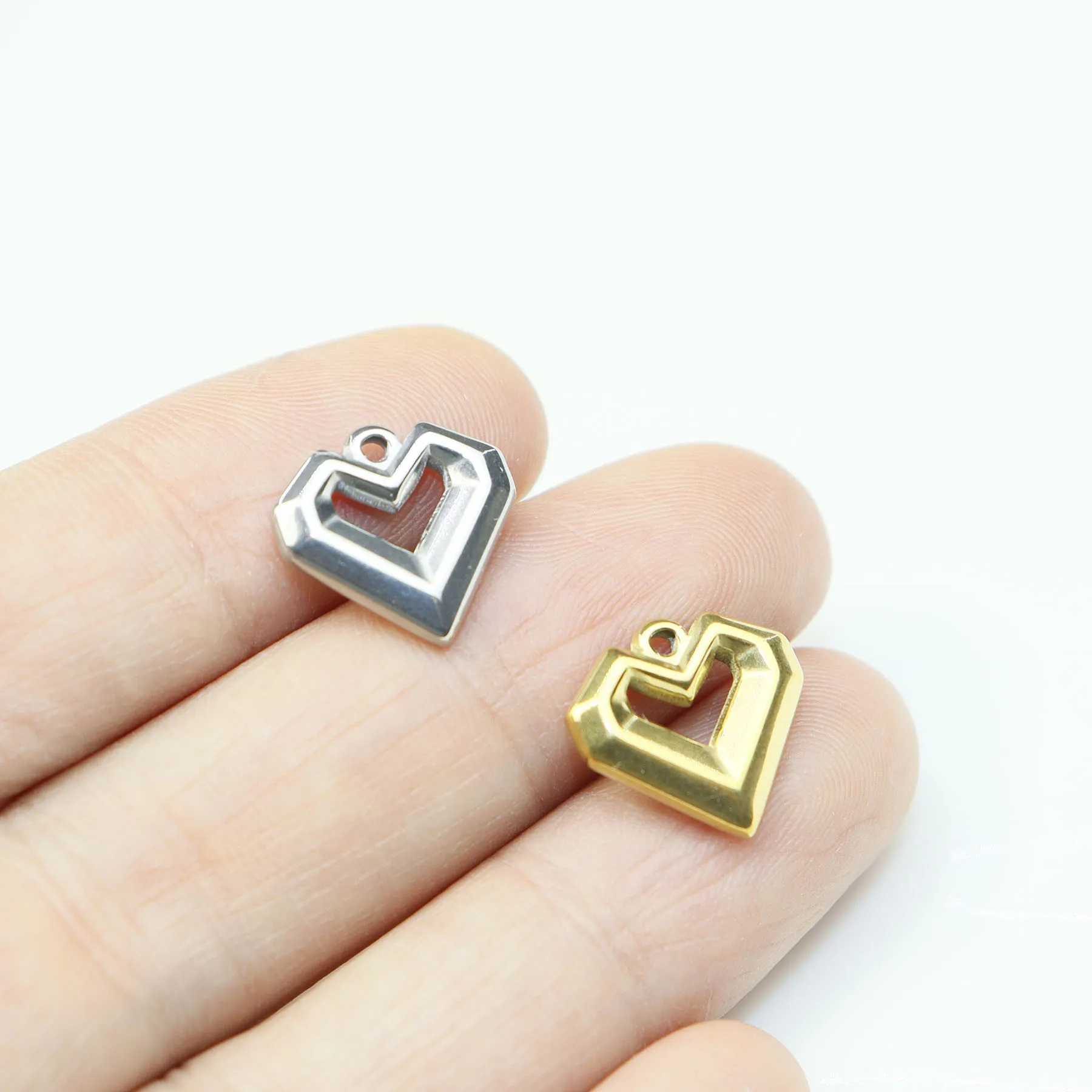 

5pcs Stainless Steel Heart Jewelry Charms Pendant DIY Handcraft Vacuum Plate Waterproof Antiallergic