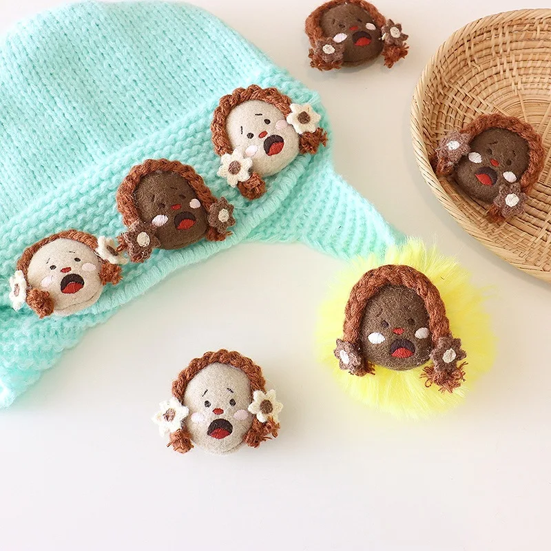 

Забавная мультяшная фетровая брошь в виде кричащей девушки, булавка в стиле панк для джинсовой куртки, рюкзака, шляпы, аксессуар