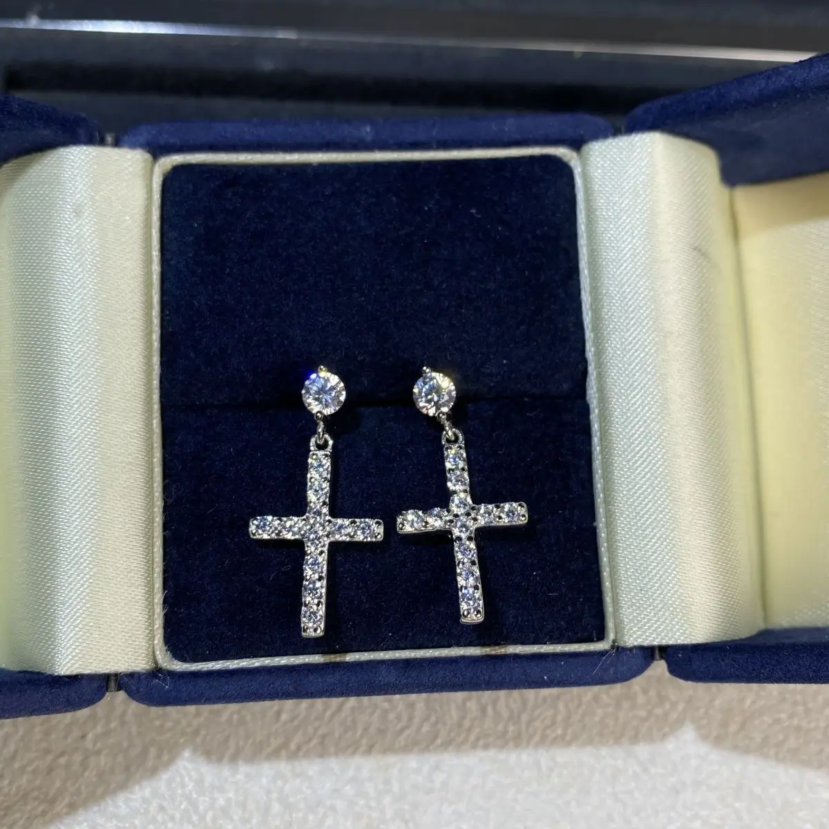 

S925 Sterling Silver Mozambique Earrings D-color VVS1 Earrings Wholesale European and American Hip-hop Style