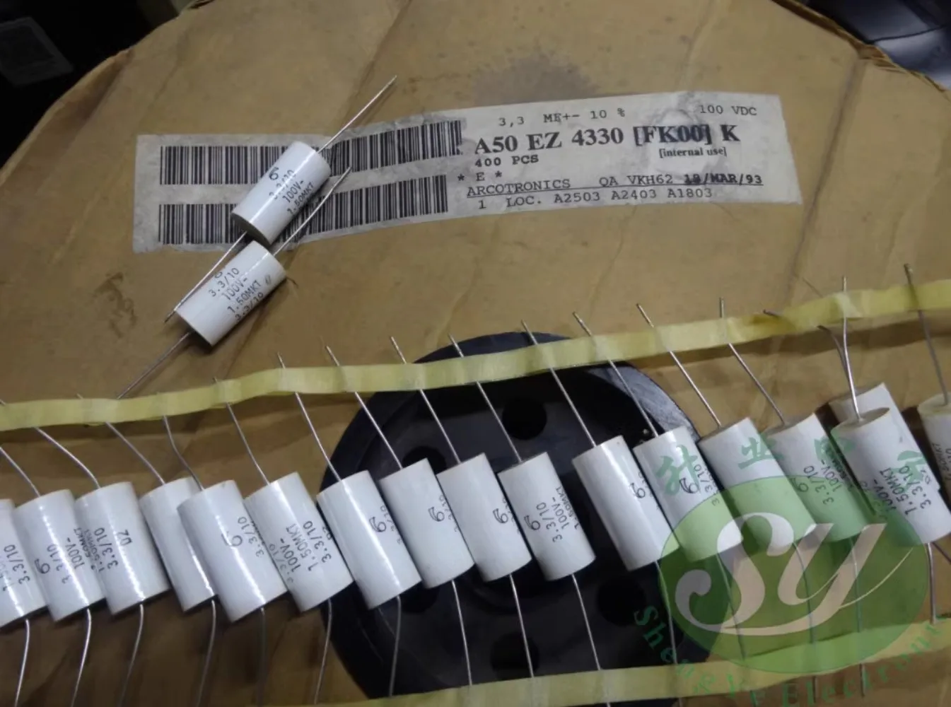

5PCS Yanfelis MKT1.5 A50 3.3uf/100v 3u3f 335 new axial film capacitor