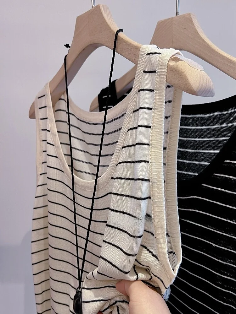 

Korean Style Soft Stripe Strap Top Slimming Loose Women's Vest Summer Fashion Commute Style round Neck Sleeveless Inner Wear