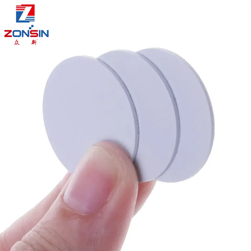 50pcs NFC Ntag215 Coin TAG Key 13.56MHz NTAG 215 Card Label RFID Ultralight Tags Labels 25 mm diameter Round Box