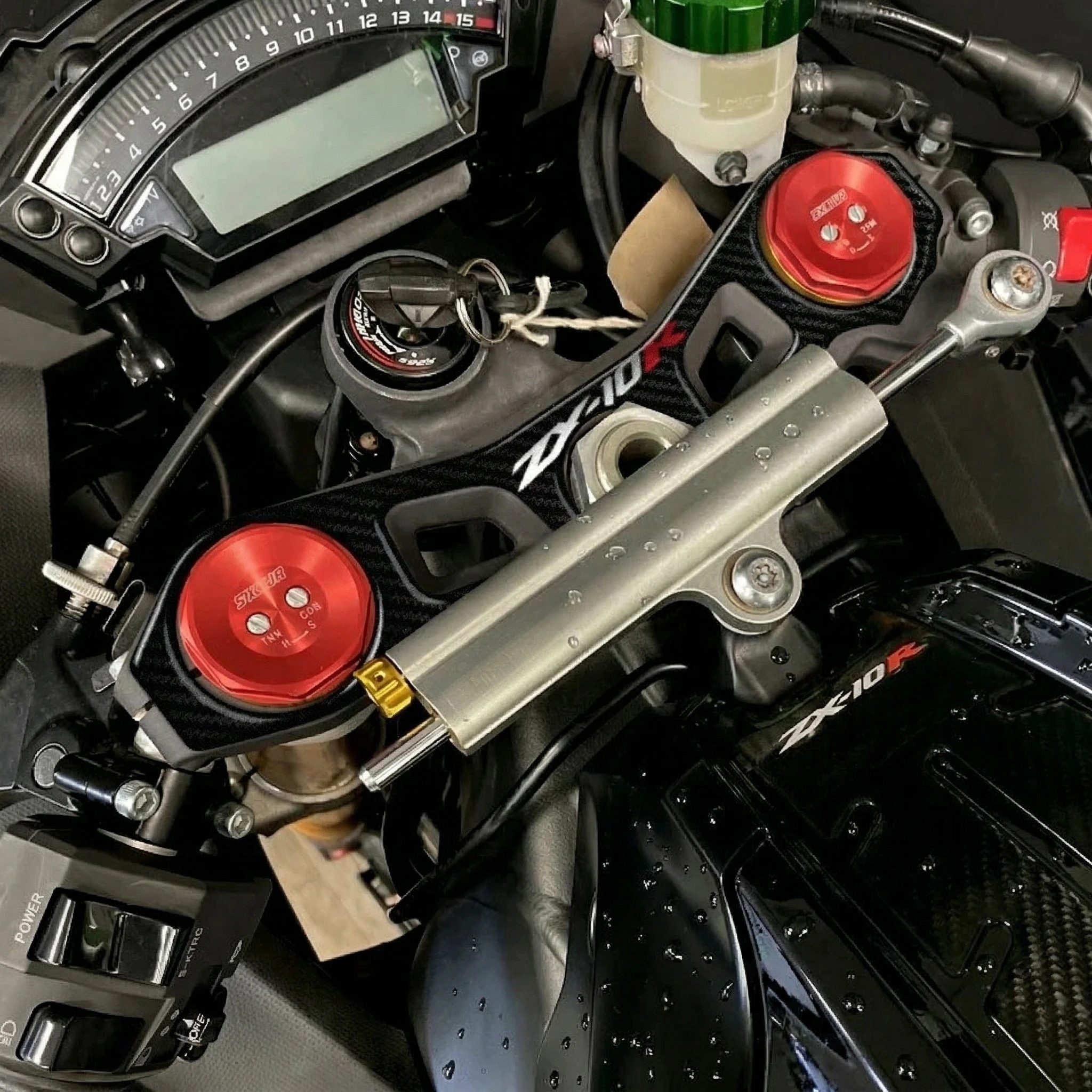 

Наклейка на тройную опорную стойку мотоцикла для Kawasaki ZX-10R 2011-2015
