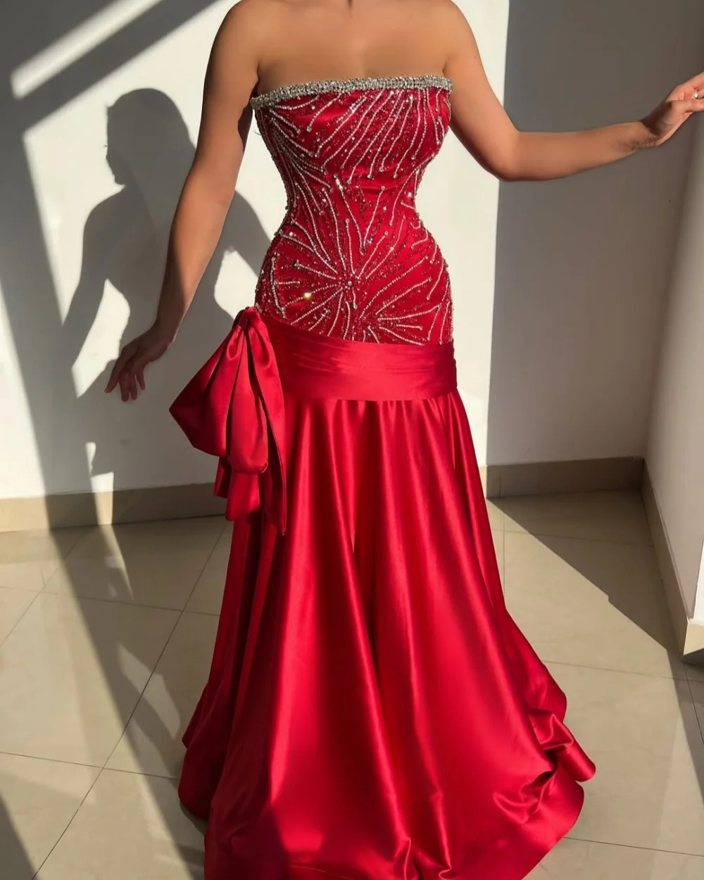

Customized High Quality Fashion Rhinestone Beading A-line Strapless Long Dresses Bespoke Occasion Dresses Intricate Modern Style