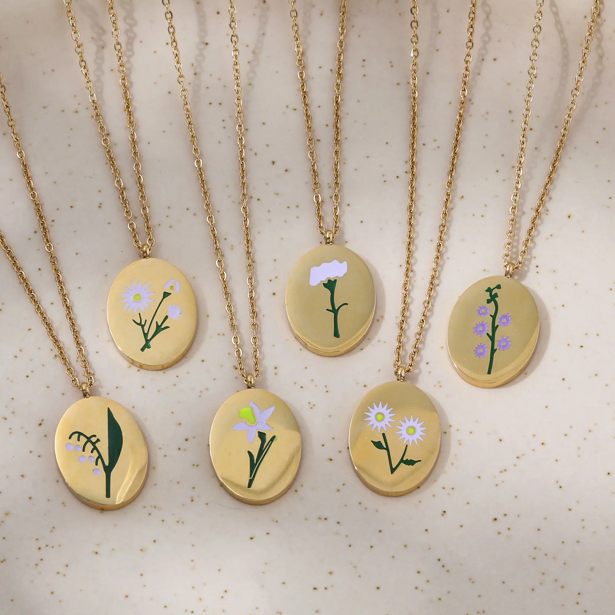 

Simple Oval Pendant Stainless Steel Twelve Month Flower Collarbone Chain Vintage December Season Flower Necklace for Women