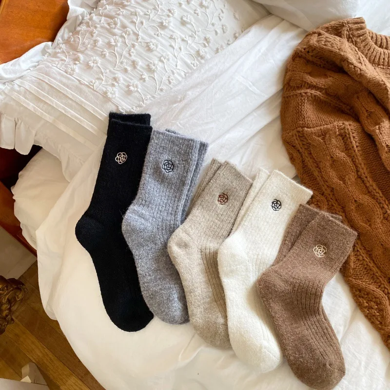 

Japanese Style Solid Women Socks Camellia Rose Embroidery Sweet Socks Comfortable Black White Vertical Striped Cotton Tube Socks
