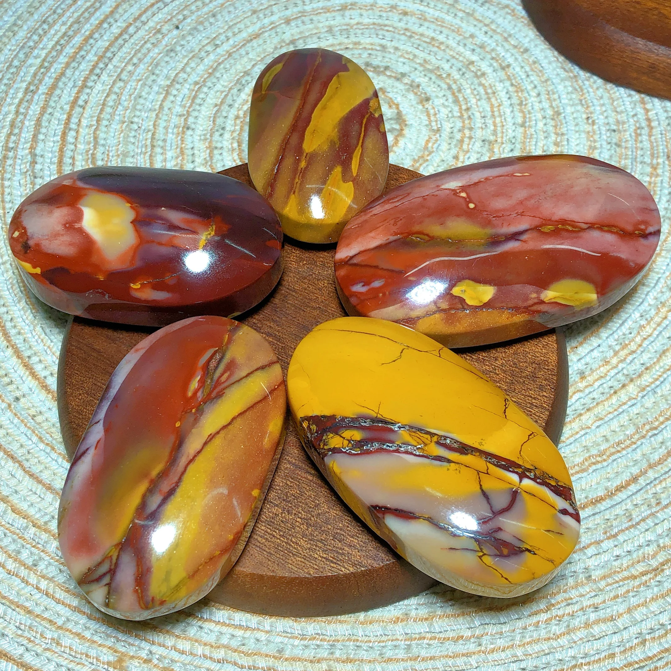 Natural Crystals Mookaite Palms Colorful Bounding Egg High Quality Mineral Energy Ornament Room Decor Gift