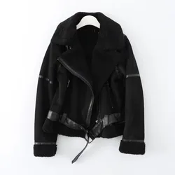 Nuovo abbigliamento donna alla moda Y2K per la stagione autunnale e invernale. Cappotto di pelliccia reversibile. Giacca stile motociclista in pelle scamosciata.