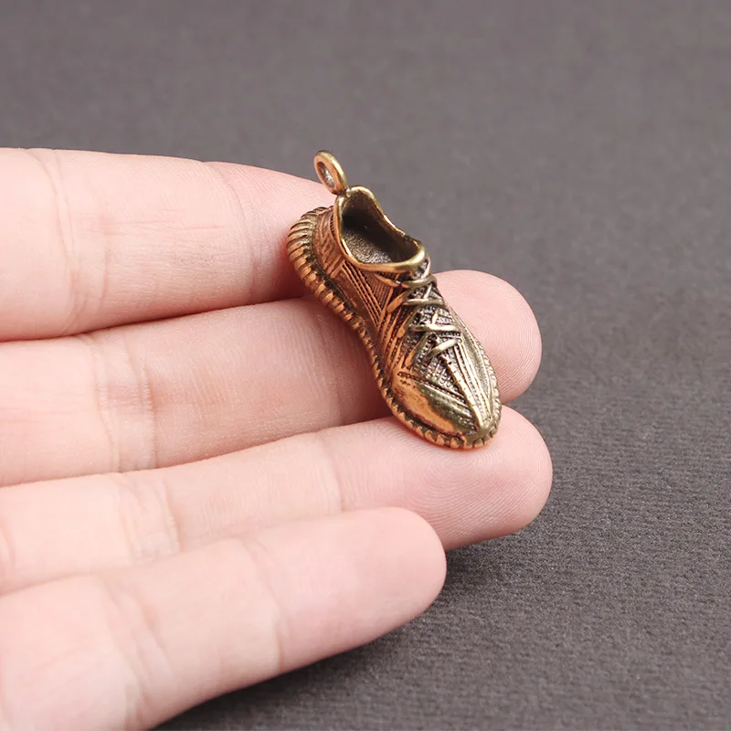 1Pcs Vintage Brass Weave Sneaker Shoe Craft DIY Pendant Ornament Miniature Fitting Keychain Ring Pendant Jewerly Accessories