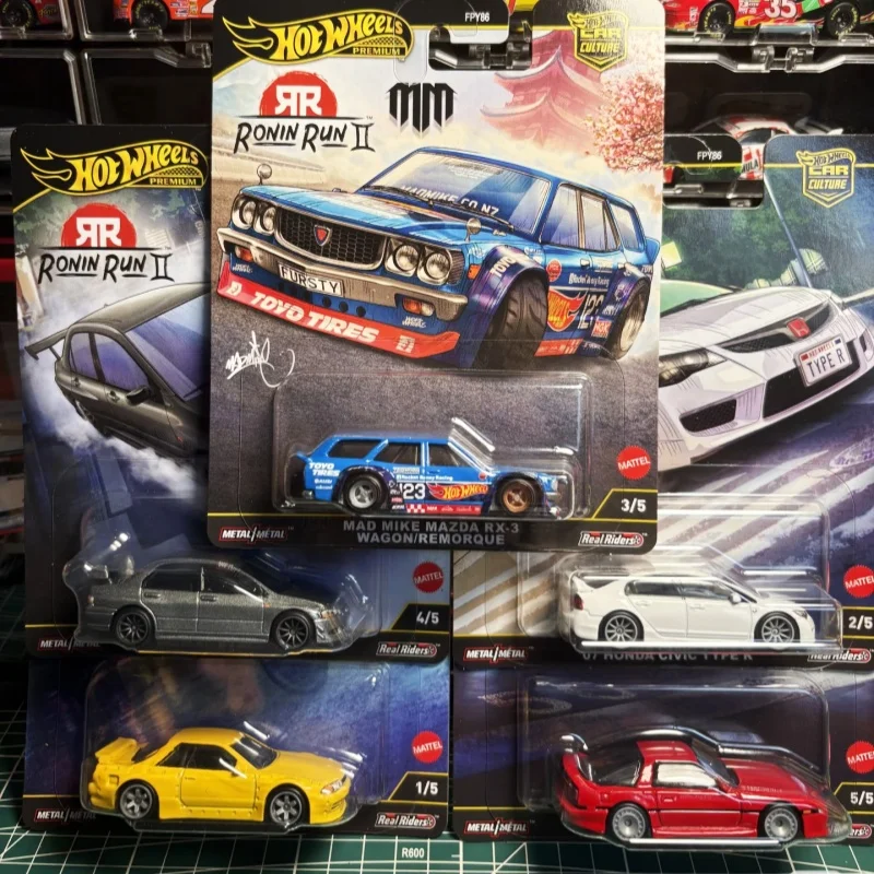 

Hot Wheels Premium Car Culture Ronin Run II MAD MIKE MAZDA RX-3 Wagon Alloy Car Model Metal/Metal Real Riders FPY86 3/5