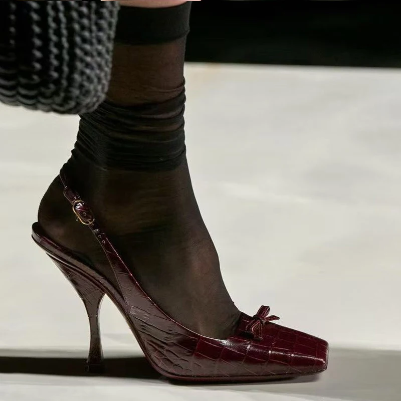 

Burgundy Square Toe Bow Slingback Stiletto Sandals Woman Summer 2026 White Buckle High Heel Wedding Shoes Sexy Black Pumps