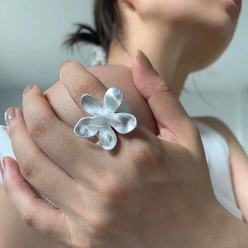 Fashion Light Luxury Big Flower Shape Open Rings Sweet Romantic Adjustable Ring Fine Jewelry For Women Girls Exaggerated Rings