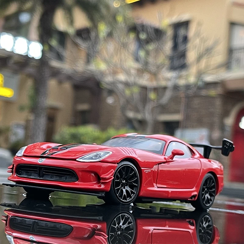 1:32 Dodge Viper ACR SRT Alloy Sports Car Model Diecasts & Toy Metal Vehicles Car Model Simulation Sound and Light Toy Gift