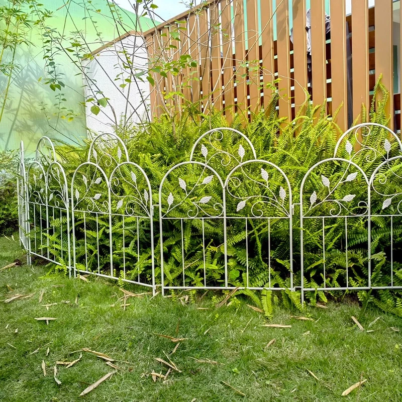 

Vintage Iron Garden Fence Rustic Outdoor Flower Border for Yard Decor Plant Barrier Decorative Landscape Edging for Villa/Garden