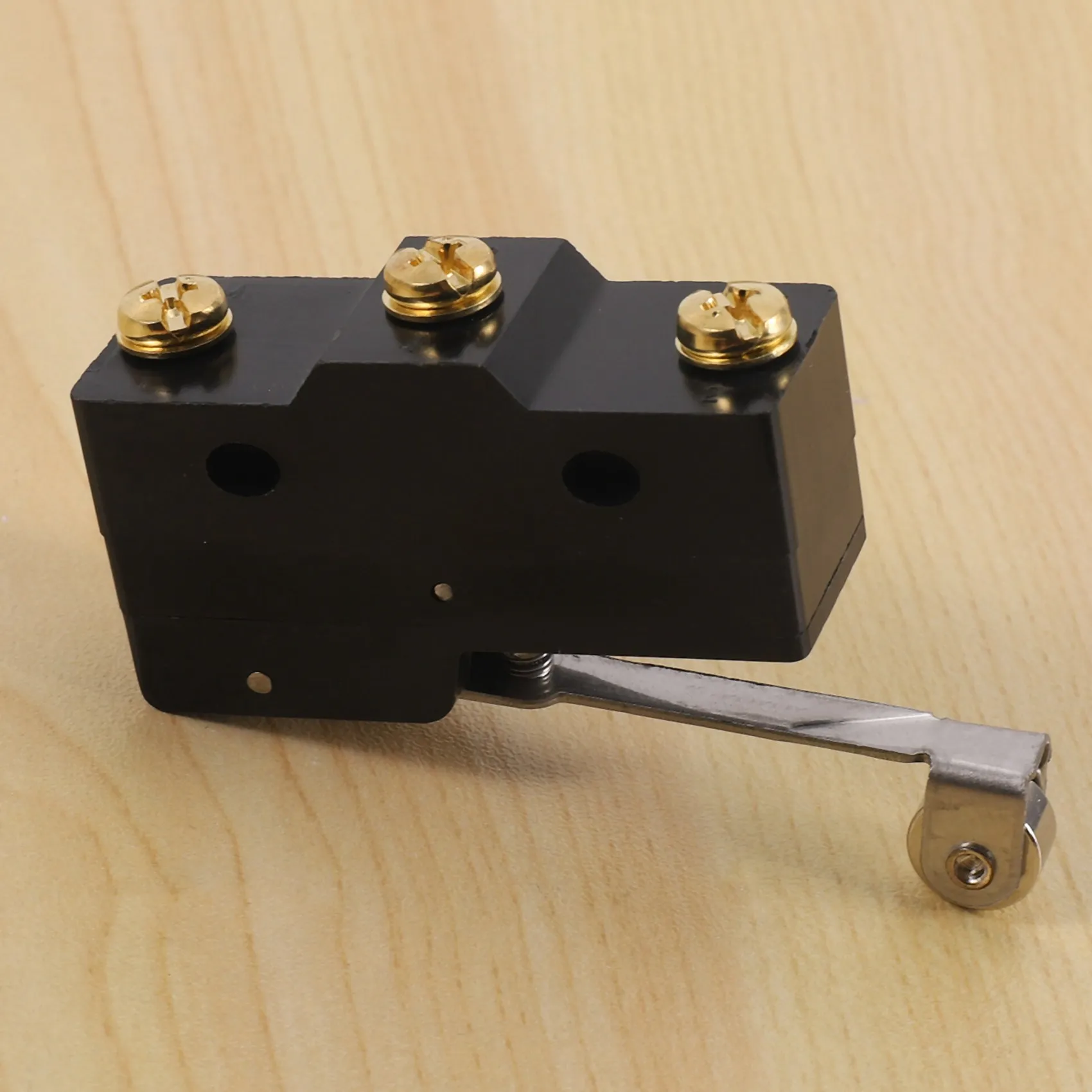 2X Panel Mount Long Hinge Roller Lever Ac Dc Basic Micro-Switch Z-15Gw2-B-AT36