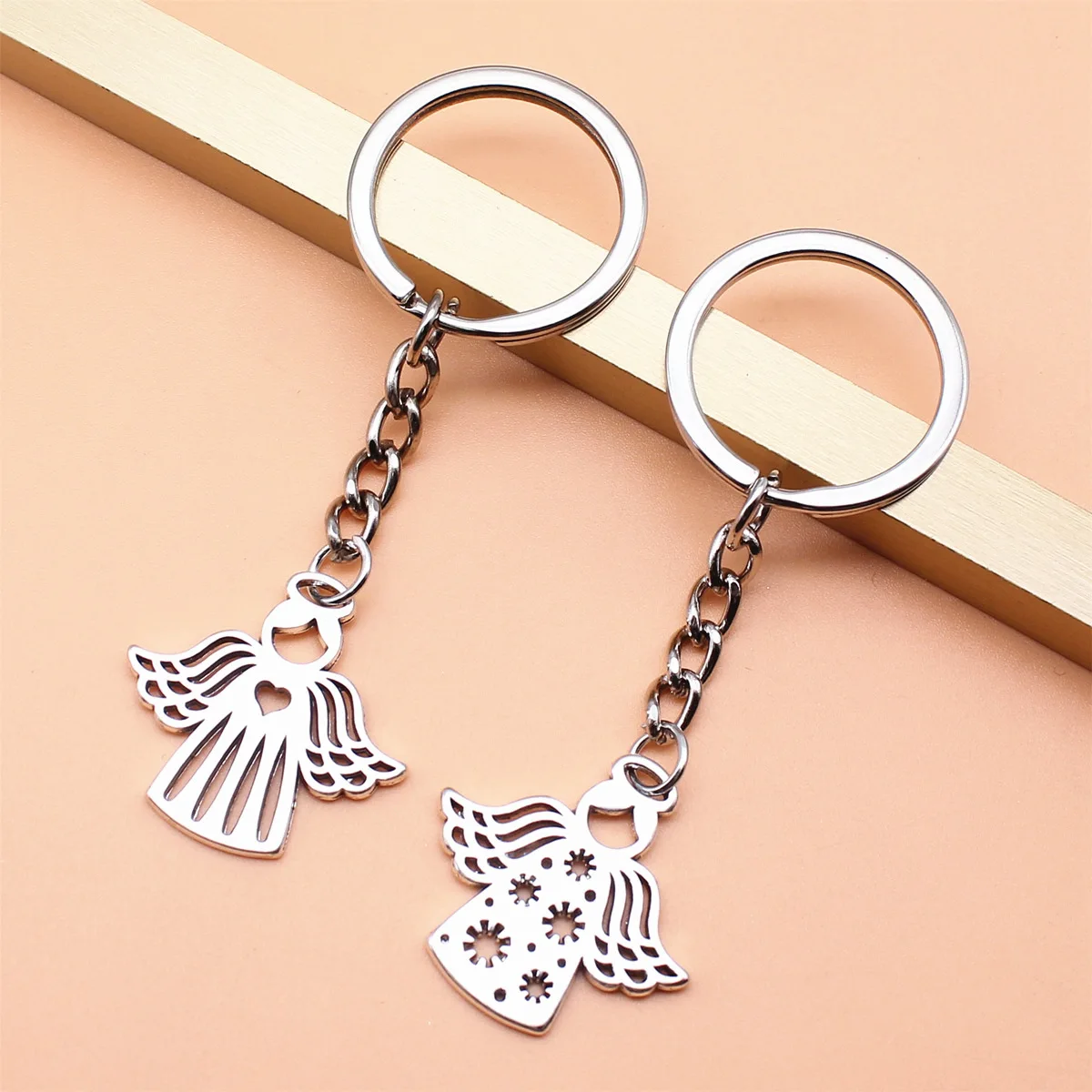 2 / set Love Angel Flower Angel Pendant key chain pendant set Guardian Angel key chain