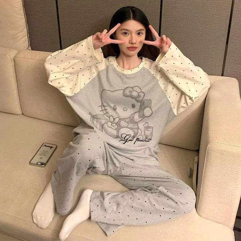 Zestawy odzieżowe Sanrio Hello Kitty dla kobiet, wyprzedaże i likwidacje, darmowe stroje klubowe, komplety damskie 2025, zestawy ubrań, bluzki, pojedyncze elementy.