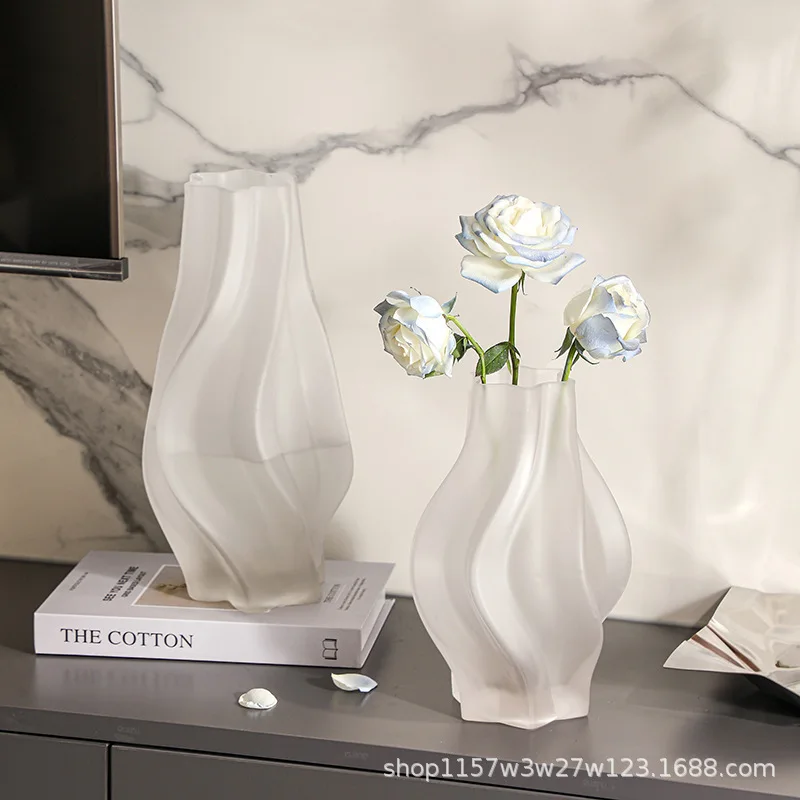 Withered Minimalist and creative glass vase style, high-end feeling, living room flower arrangement, hydroponic flower vase tech