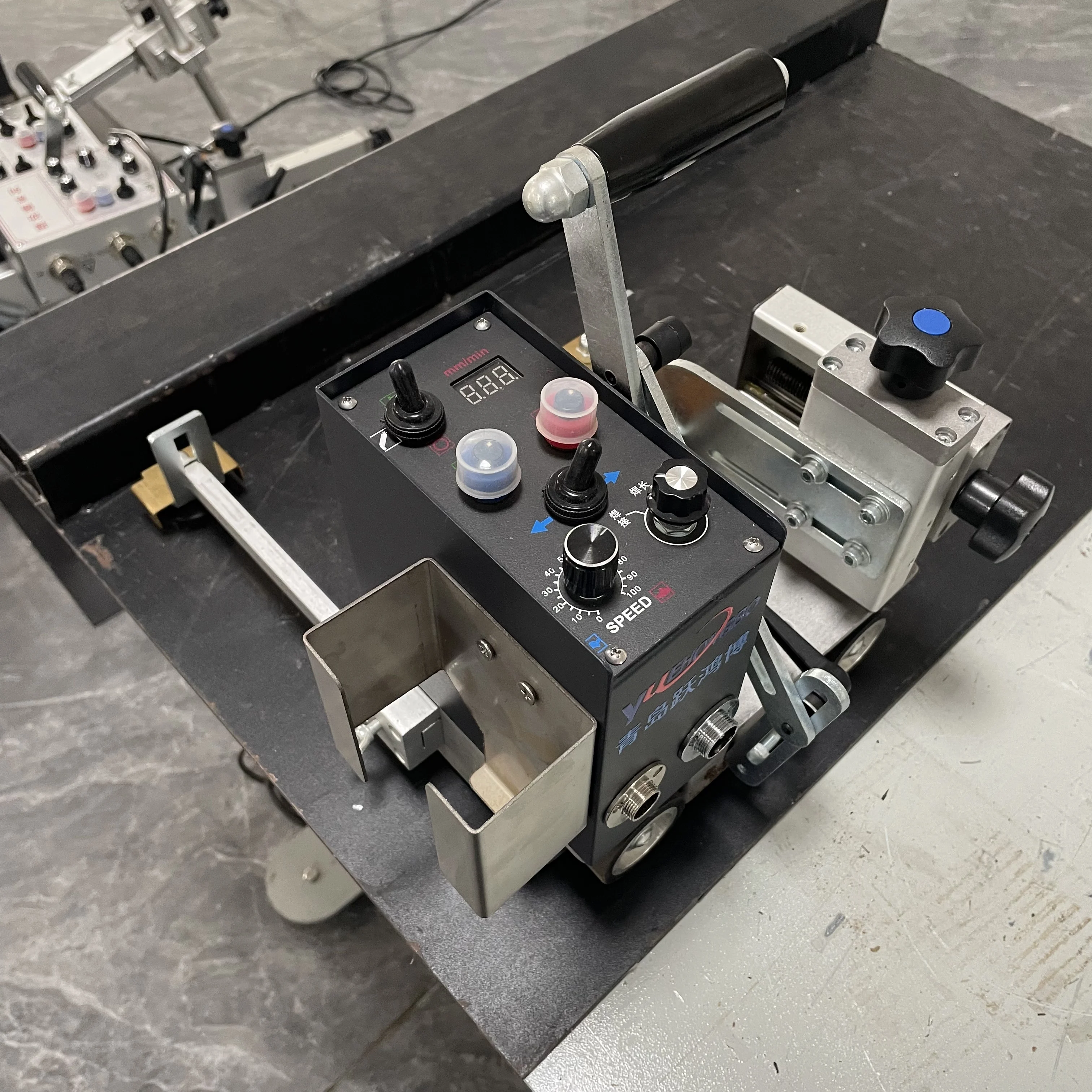 

Высокопроизводительный сварочный робот, сварочный аппарат, трактор сварщика CO2, сварочное оборудование, сварочная каретка, сварочная тележка