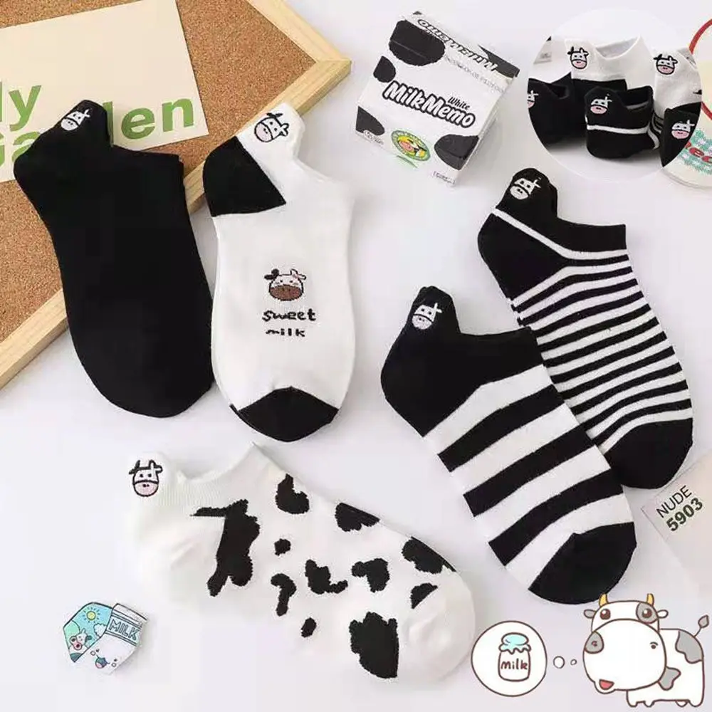 Calcetines tobilleros a rayas de vaca para mujer, medias informales, súper finas, de dibujos animados, color blanco y negro, novedad