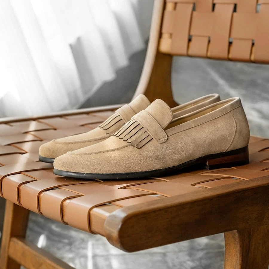 

Классические итальянские мужские модельные туфли-лоферы с кисточками, туфли без шнуровки из коровьей замши, официальная обувь для свадебной вечеринки и ужина, мужская обувь