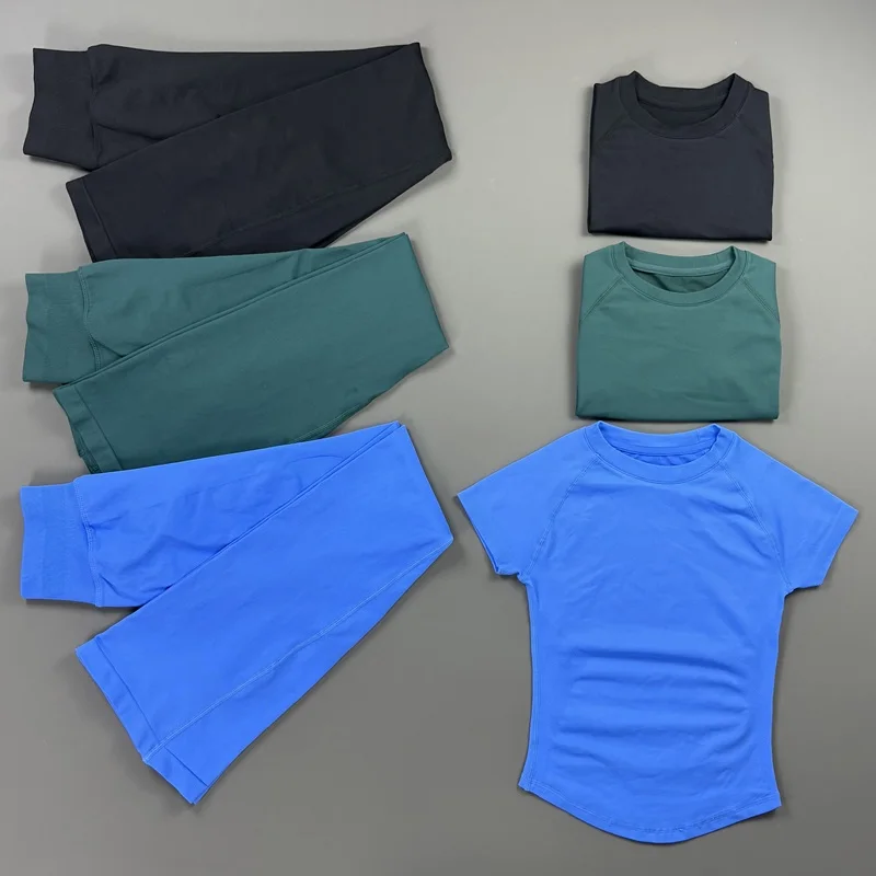Sportliches Kurzarm-Flare-Hosen-Set für Damen, Leichtes Kurzarm-Oberteil, Nahtlose Slim-Fit Flare-Leggings, Modisches Yoga-Workout-Set