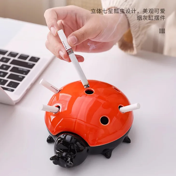Seven-star Ladybug Household Ashtray with Lid Anti-ash Creative Simulation Beetle Decoration Cute Ornament