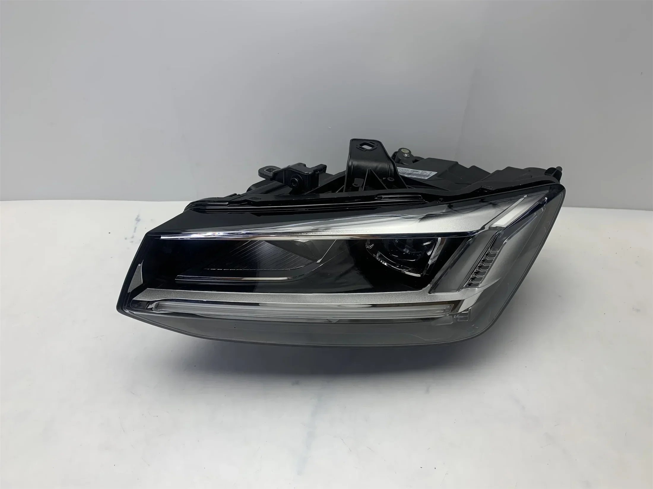 Car headlights for  Q2 headlights 2018-2020 new LED headlights hot manufacturers straight hair quality