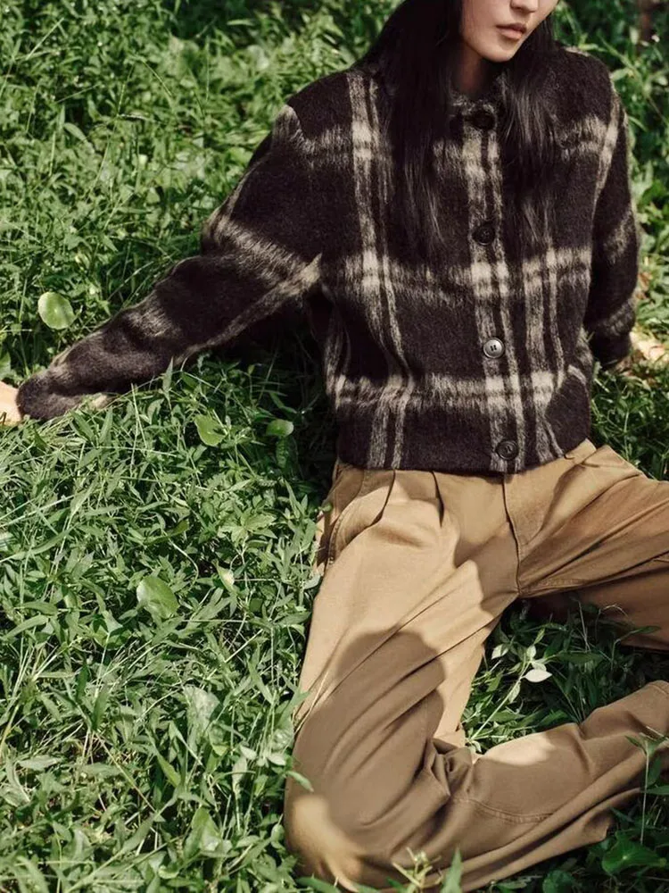 

Faionable Sweet Autumn New Arrival Women's Plaid Jaet Coat with kets Casual Loose Fit ort Sle Button Closure