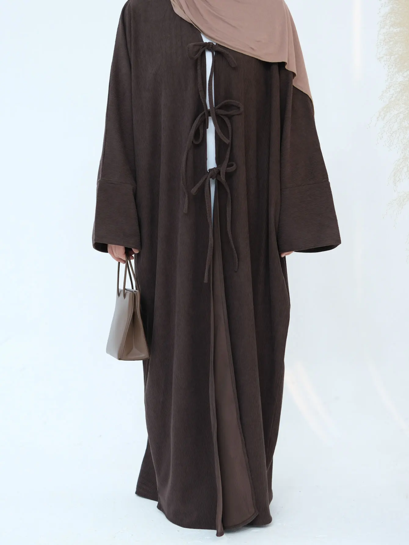 2025 New Islamic Clothing Modern Thick Corduroy Velvet Ties Winter Dress Muslim Abaya Dubai Women Open Abaya Modest Dresses