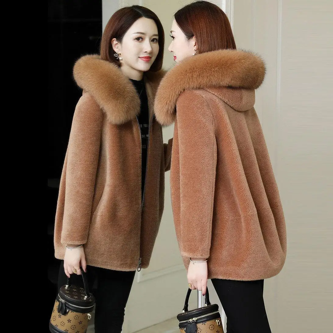 

2022 New Imitation Lamb Wool Loose Hooded Coat Autumn Winter Clothing Women Coat Fashion Elegant Imitation Fur Jacket Coats