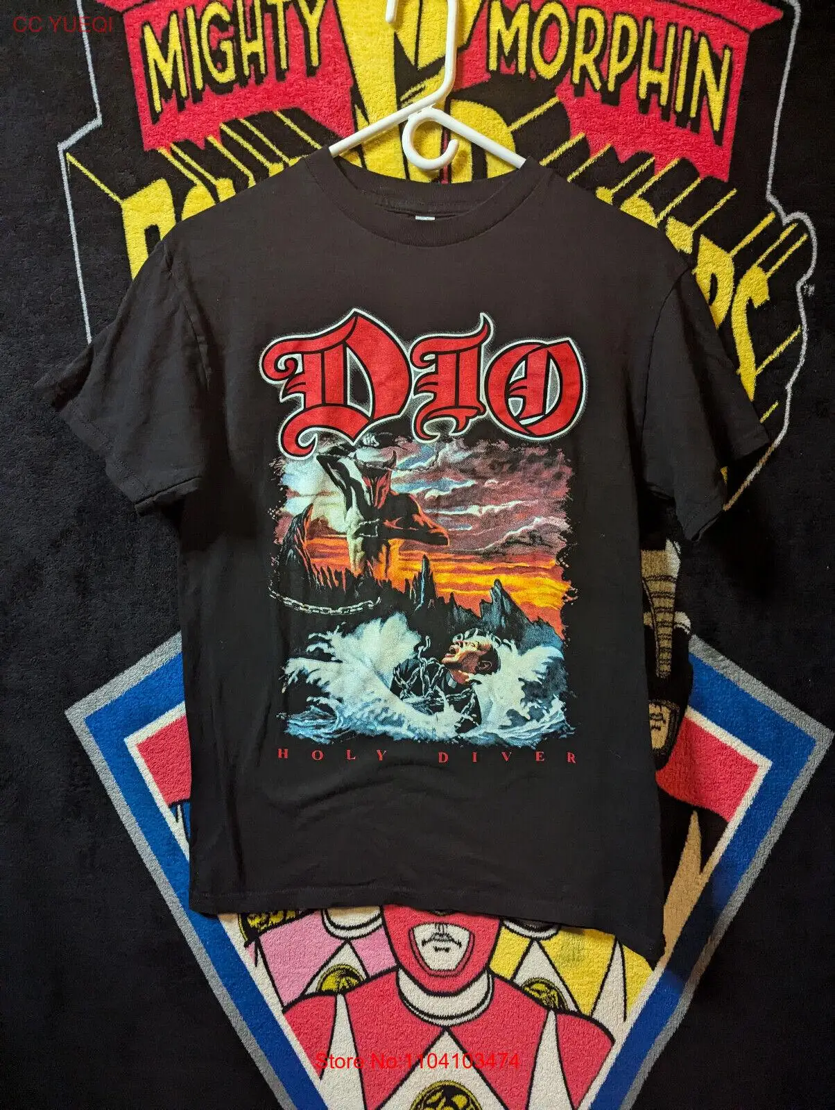 

Черная футболка Dio Holy Diver среднего размера