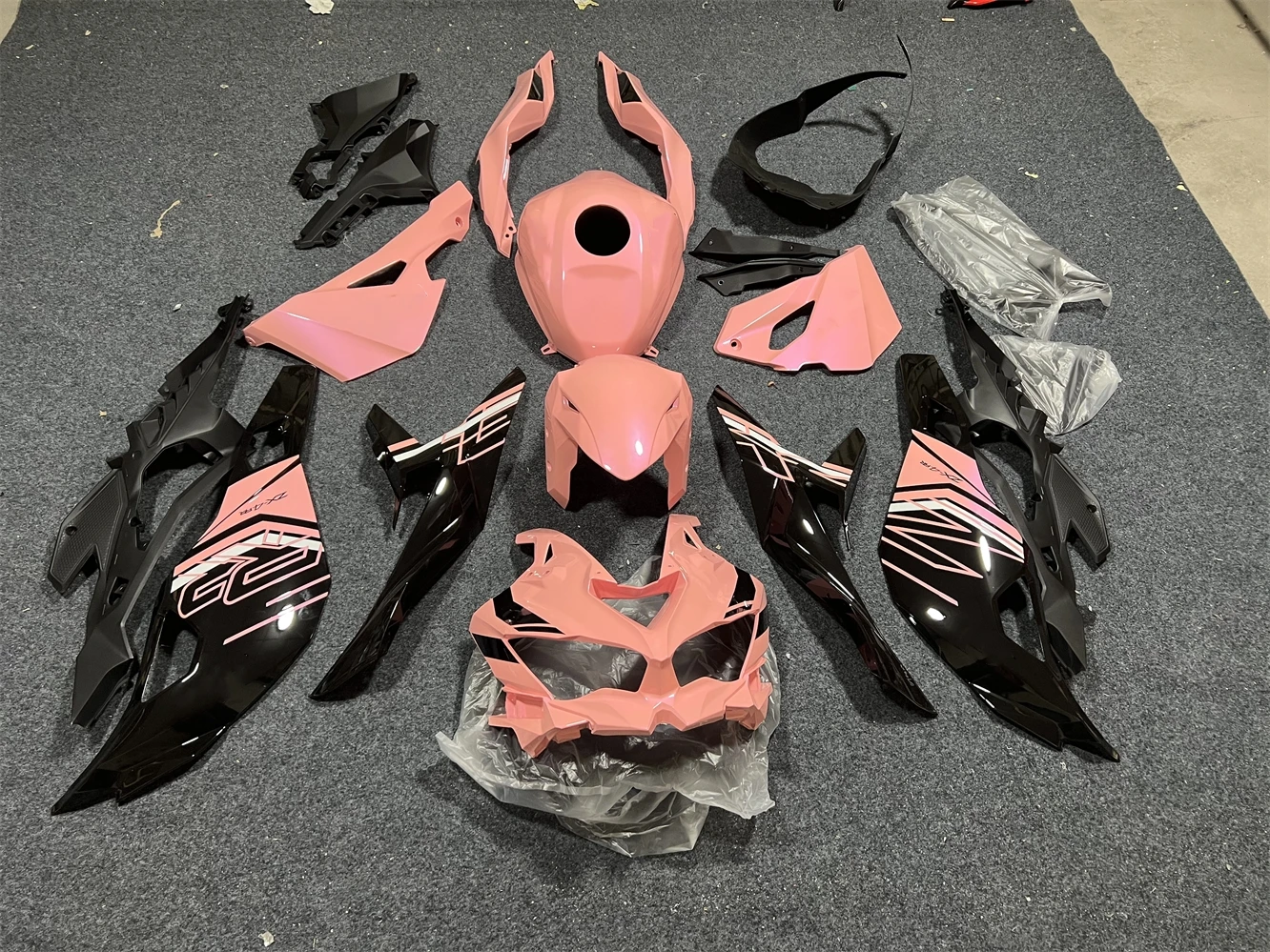 Motorcycle fairing fits the ZX-25R 19 2021 22 23 Year ZX-4R 2019 2020 2021 2022 2023 Fairing pink purple motorcycle housing