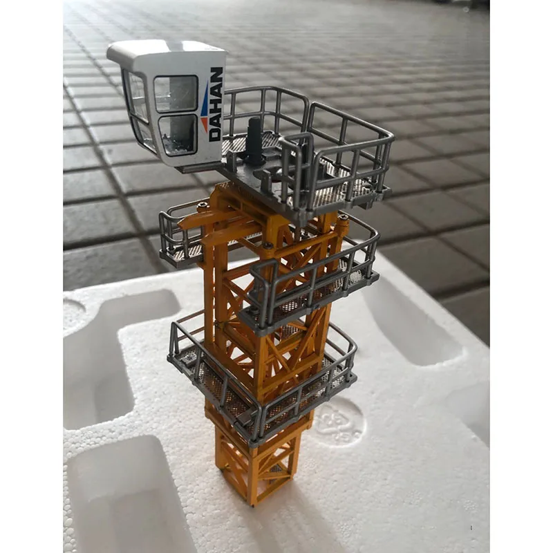 Diecast 1:70 Scale DAHAN Tower Jib Crane Alloy Lifting Balance Construction Machine Model Collection Souvenir Gift