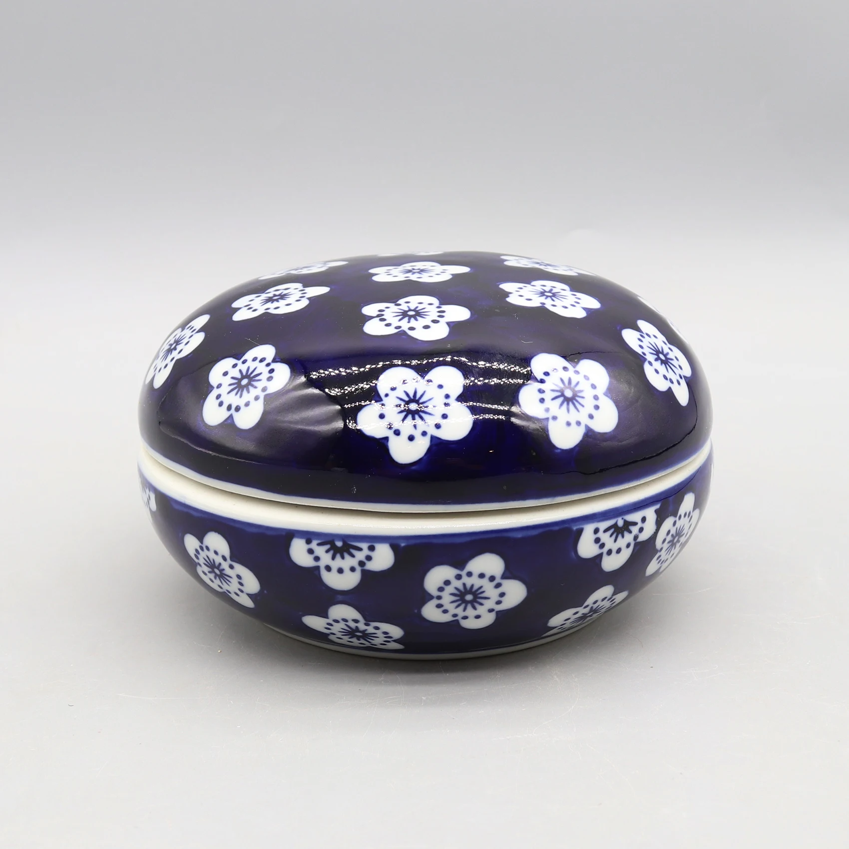 Round Ceramic Box, Home Decoration