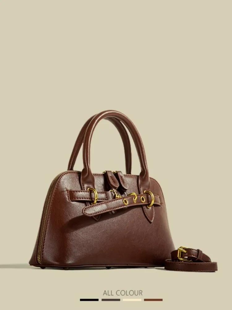 

Luxury designer high-end retro 2025 spring and summer all-match casual messenger bag fashion popular portable shell bag trend
