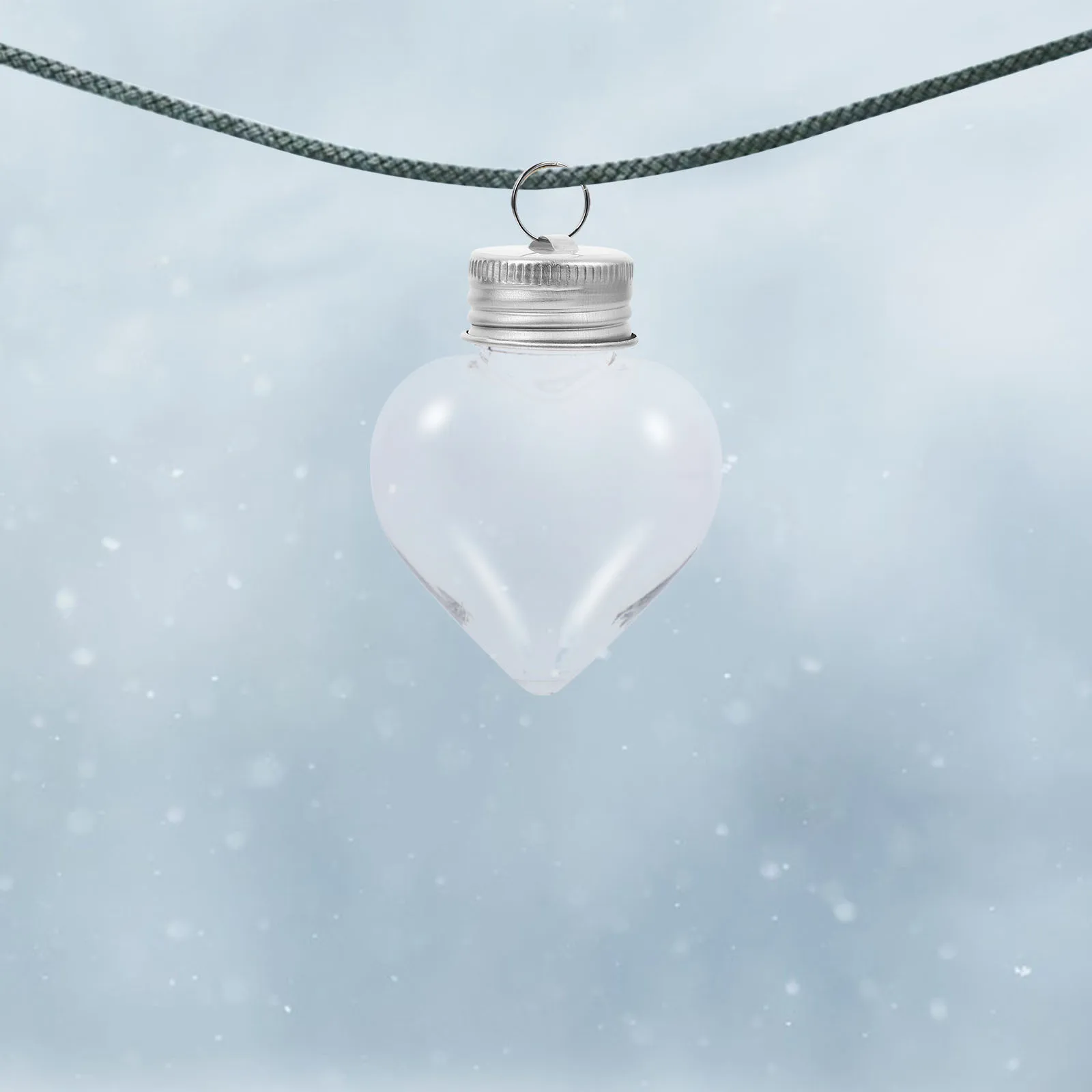 

10Pcs Portable Heart Shaped Christmas Beverage Bottles for Home Cafe and Milk Tea Store Decor Beverages Storage Container