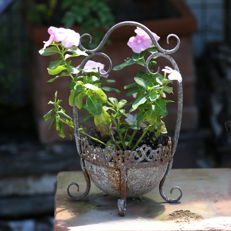 

Iron Do Old Flower Pot Four Legged Climbing Vine Plant Shelf European Garden Bonsai Basin for Retro Courtyard Flower Vessels